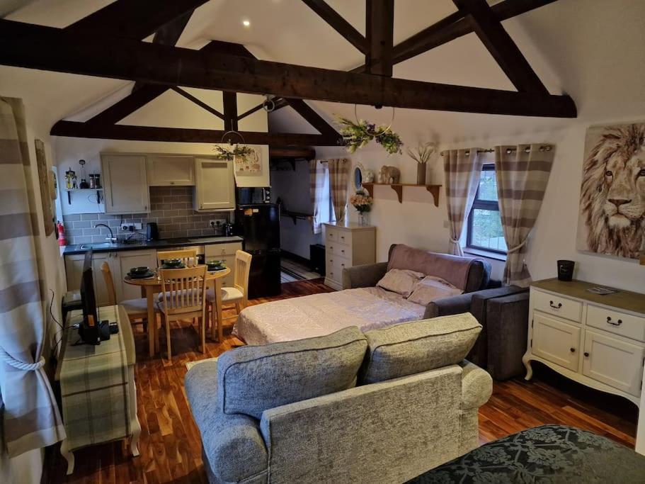 Joiners Arms - * Market Drayton